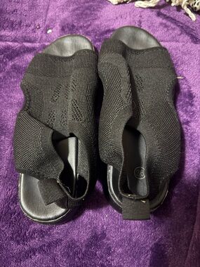 Source Unknown Black Knit Slip-On Women's Sandals